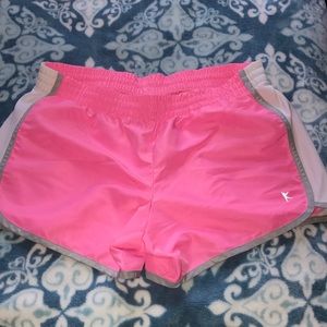 🌸🌸 NWOT Danskin light polyester shorts!